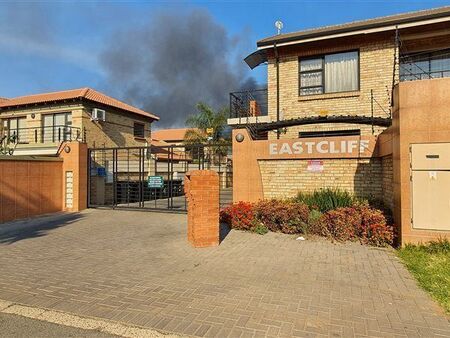 2 Bedroom Townhouse in Meyersdal