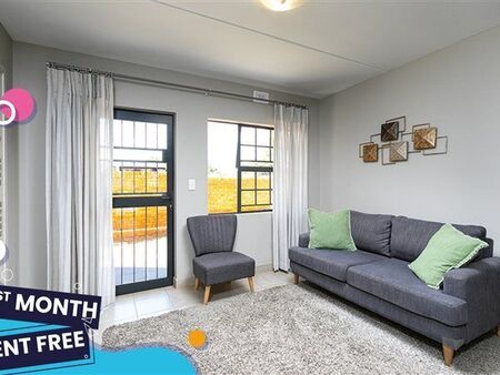 2 Bedroom Apartment in Rooihuiskraal North
