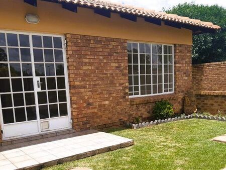2 Bedroom Townhouse in Vaalpark