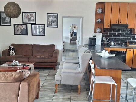 2 Bedroom House in Santareme