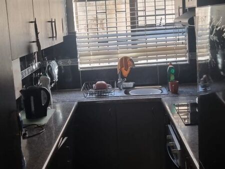 2 Bedroom Flat in Quigney