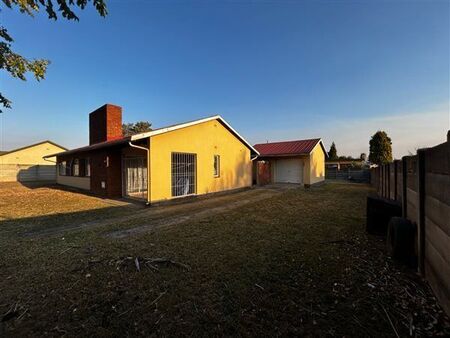 3 Bedroom House in Amiel Park