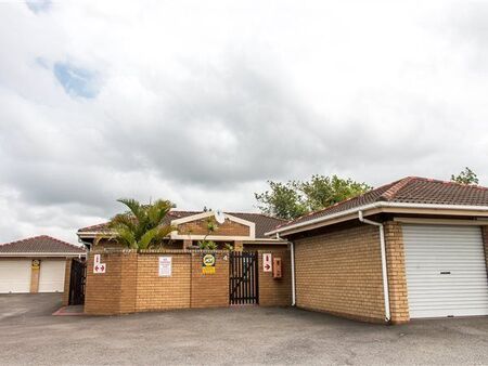 3 Bedroom Simplex in Arboretum