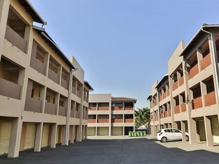 1 Bedroom Apartment in Arboretum