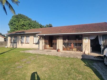 4 Bedroom House in Arboretum