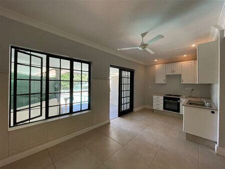 Studio apartment in Hilton