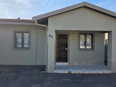 2 Bedroom House in Redfern