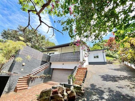 3 Bedroom Apartment in Glenashley