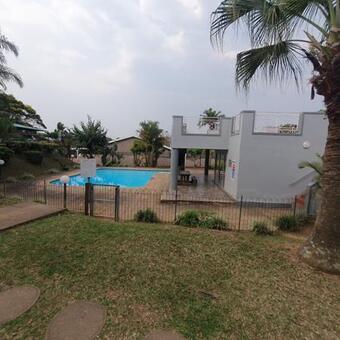 2 Bedroom Apartment in Amanzimtoti