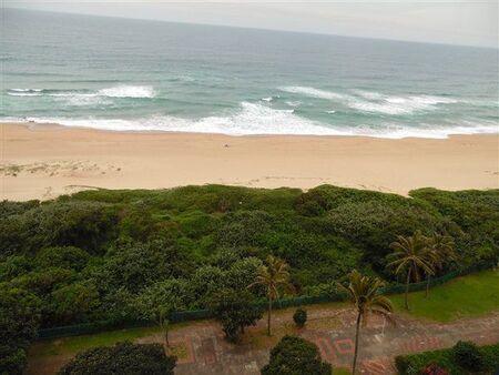 2 Bedroom Apartment in Amanzimtoti