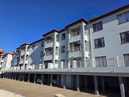 3 Bedroom Apartment in Constantia Kloof