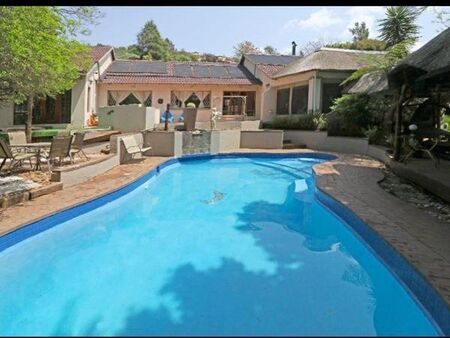 1 Bedroom Apartment in Roodekrans