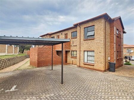 2 Bedroom Apartment in Weltevreden Park
