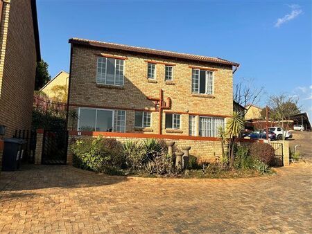 2 Bedroom Apartment in Wilgeheuwel