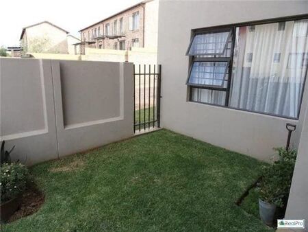 2 Bedroom Apartment in Honeydew