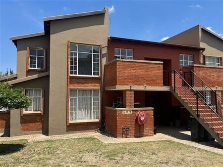 2 Bedroom Apartment in Honeydew