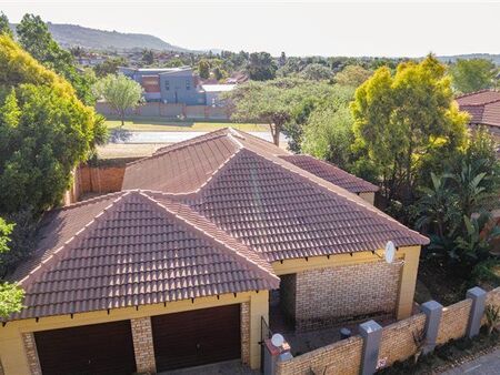 3 Bedroom Cluster in Pinehaven