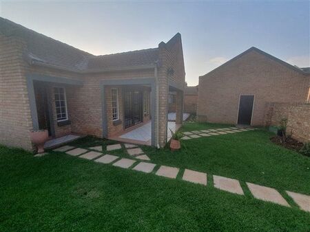 3 Bedroom Townhouse in Equestria