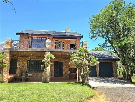 3 Bedroom House in Pebble Rock