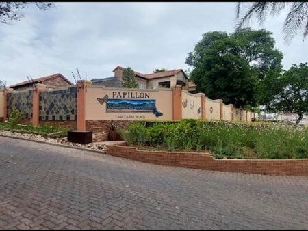 2 Bedroom Townhouse in Equestria