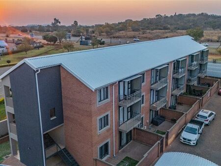 3 Bedroom Apartment in Kameeldrift East