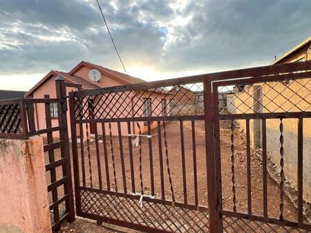 2 Bedroom House in Lotus Gardens