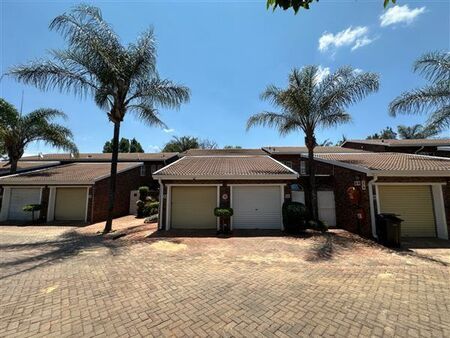 2 Bedroom Apartment in Waterkloof Glen