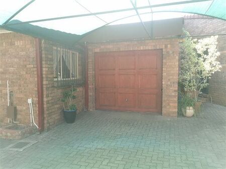 2 Bedroom House in Ashlea Gardens