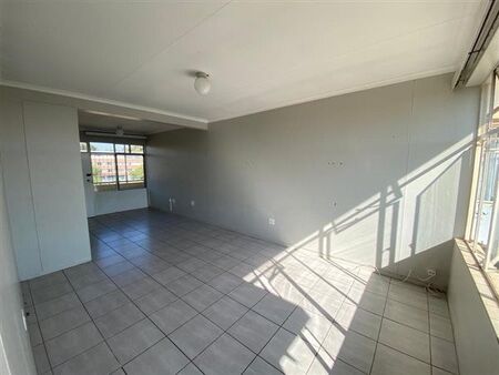 1.5 Bedroom Apartment in Queenswood