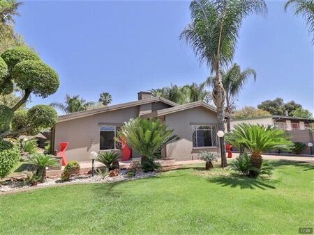 5 Bedroom House in Queenswood