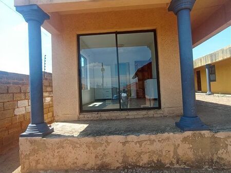 Bachelor apartment in Dobsonville