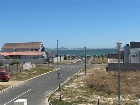 2 Bedroom House in Langebaan North