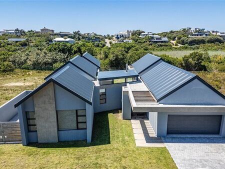 3 Bedroom House in Whale Rock