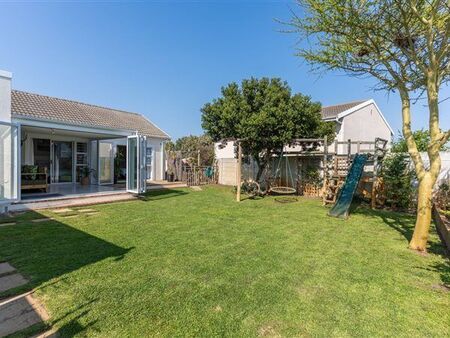 4 Bedroom House in Sunningdale