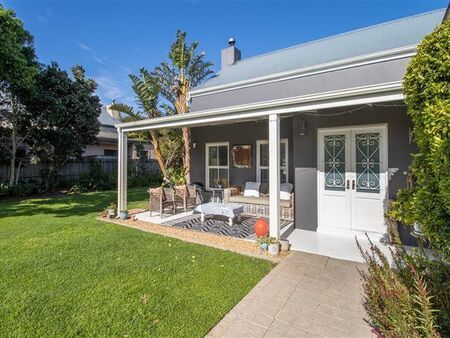 4 Bedroom House in Noordhoek