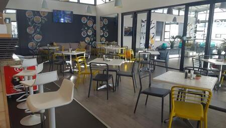 1 Bedroom Apartment in Parklands North