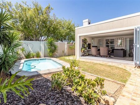 4 Bedroom House in Sunningdale