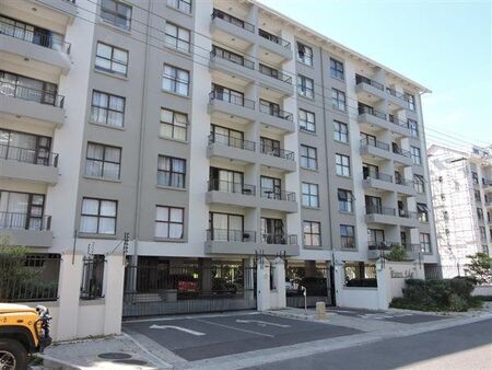 1 Bedroom Apartment in Rondebosch