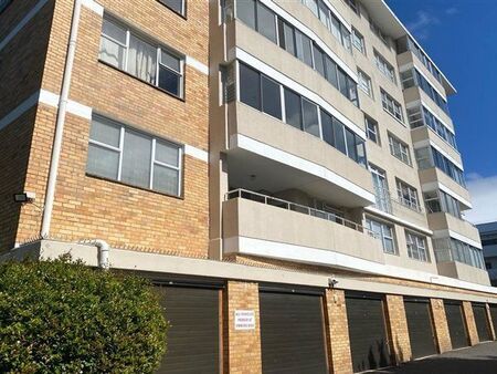 1 Bedroom Apartment in Kenilworth