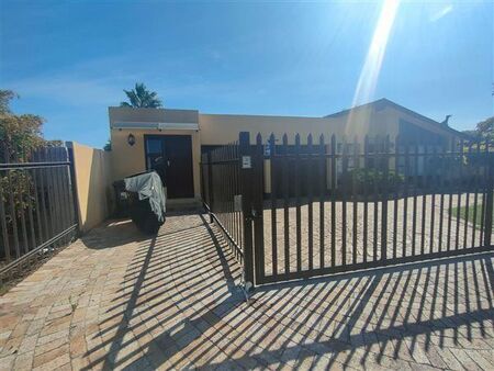 1 Bedroom Apartment in Panorama