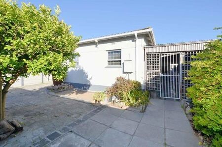 2 Bedroom House in Brooklyn