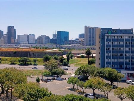 2 Bedroom Apartment in Zonnebloem