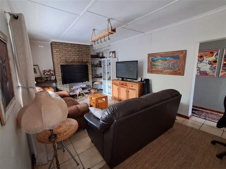 2 Bedroom House in Worcester West