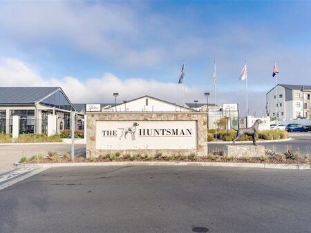 1 Bedroom Apartment in Somerset West Central