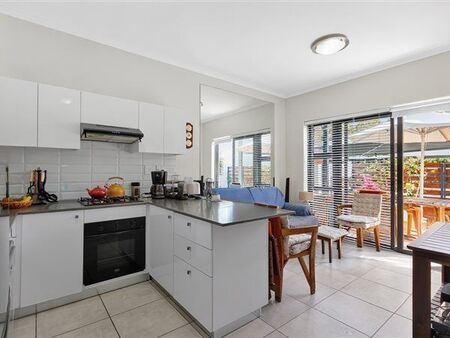 1 Bedroom Apartment in Paardevlei