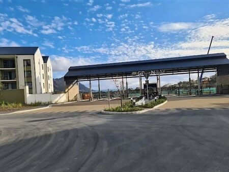 3 Bedroom Apartment in Gordons Bay Central