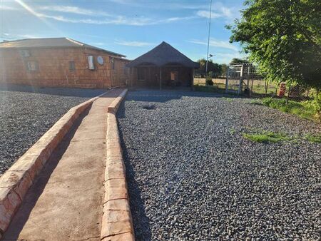 7 Bedroom House in Olifantshoek