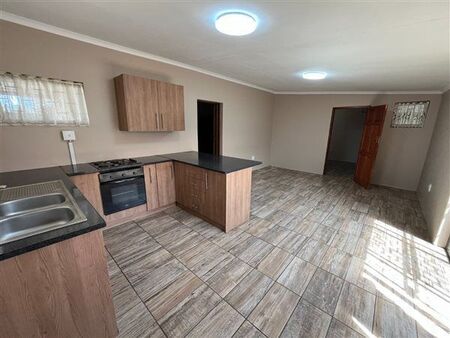 2 Bedroom Apartment in Beaconsfield