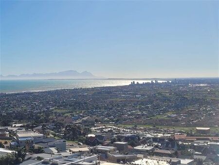 2 Bedroom Apartment in Mountainside