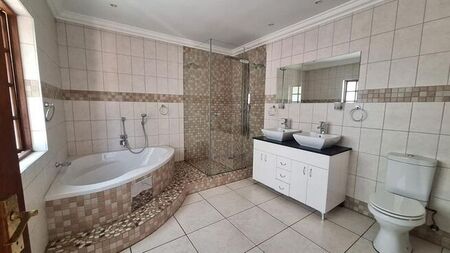 1 Bedroom cottage to rent in Magaliessig, Sandton